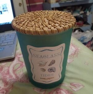 Candle- Seaglass Tides Scent